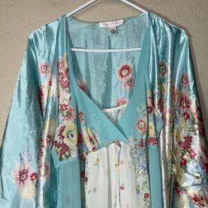 Oscar de La renta vintage full length satin robe with night gown set. size small